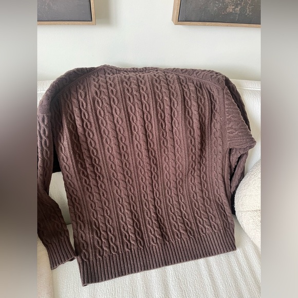 Aritzia sweater - Picture 5 of 8